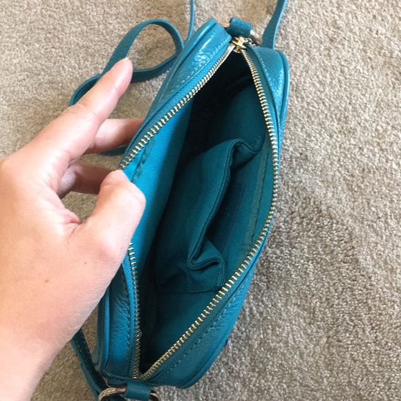 Danier | Leather Purse - Picture 4 of 6